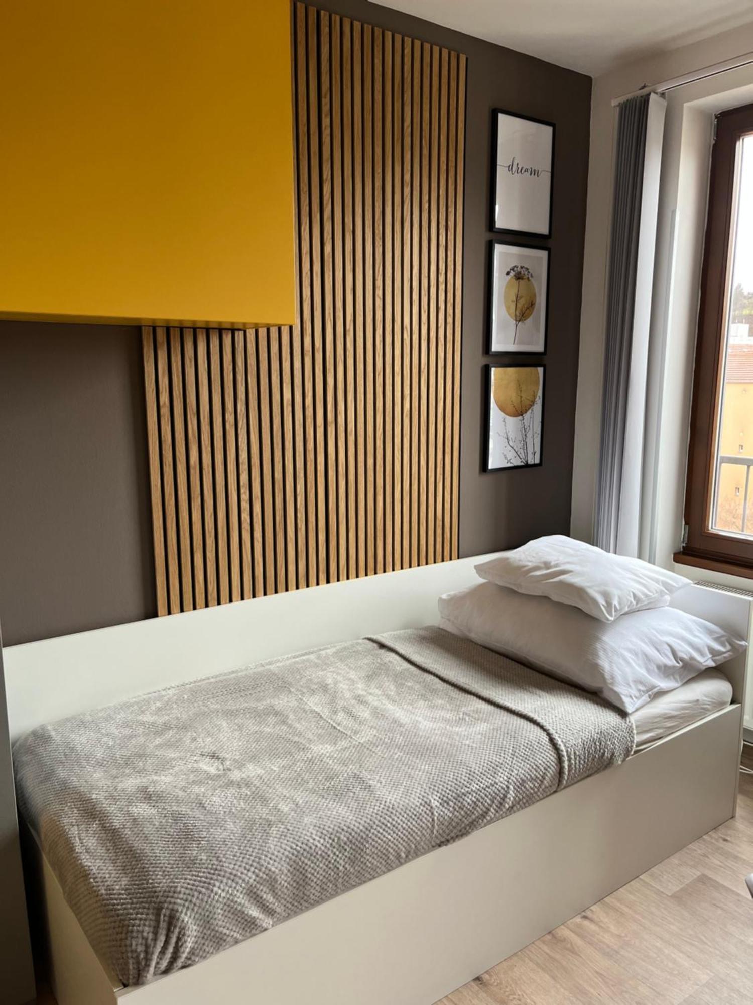 Yellow Apartment Deluxe Brno Exterior foto