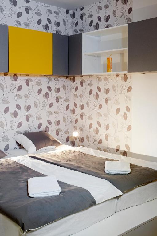 Yellow Apartment Deluxe Brno Exterior foto